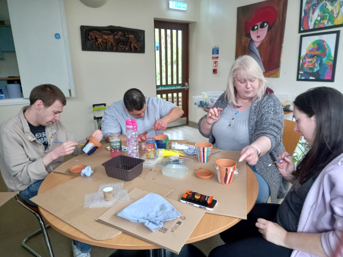 Painting flower pots